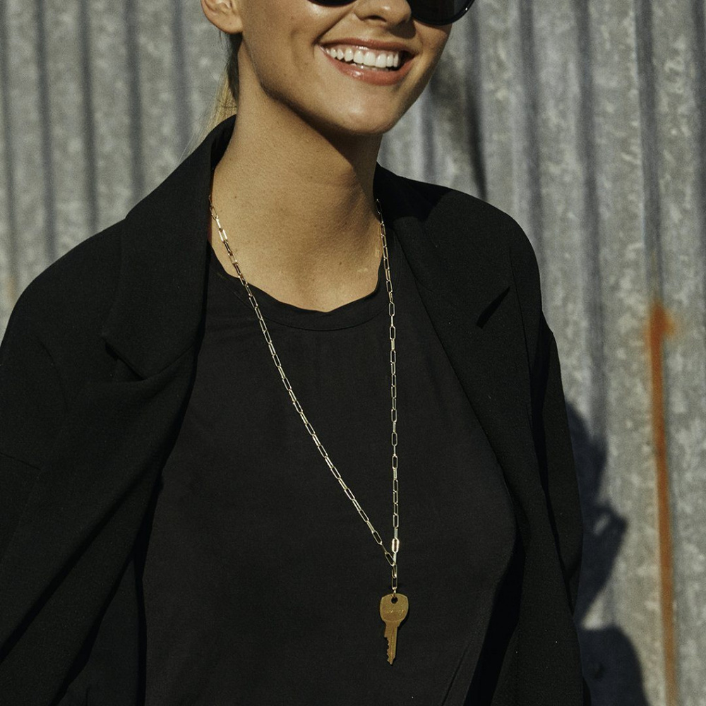 THE GIVING KEYS 18k Gold Love Key Necklace